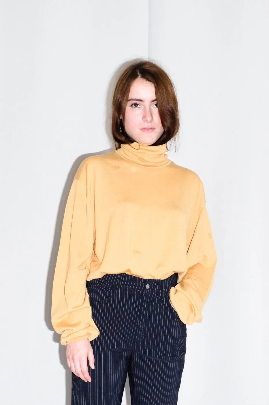 0018_MUSTARD YELLOW WOOL TURTLE KNIT