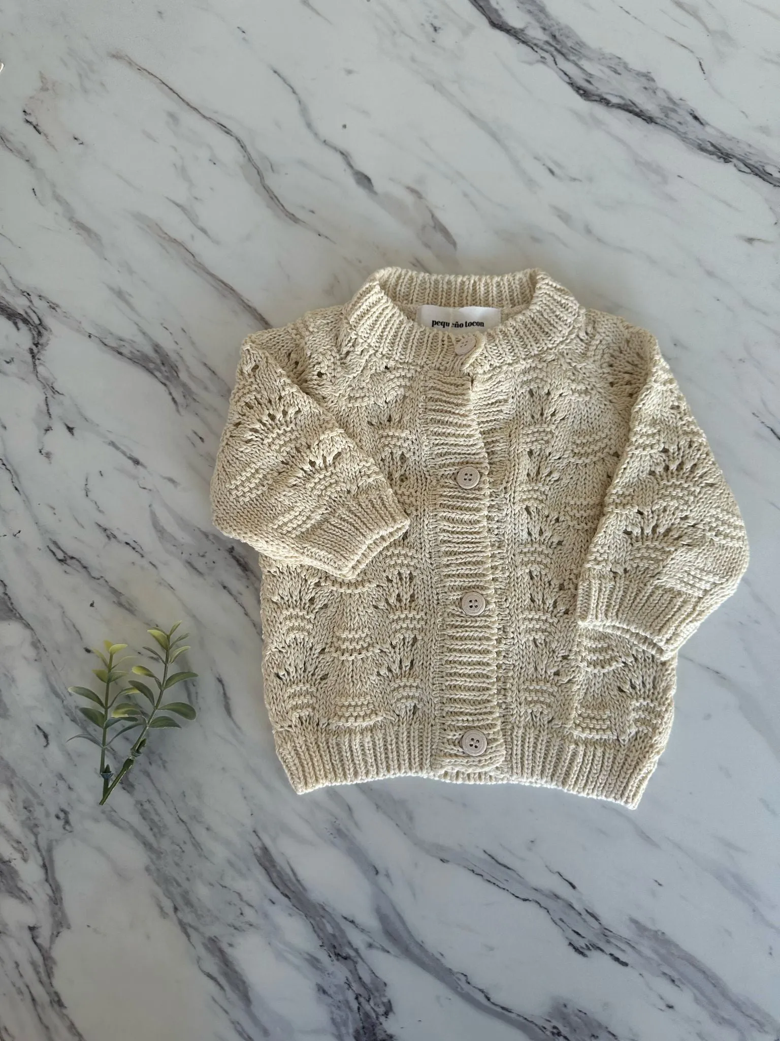 Pequeno Tocon Natural Thick Knit Cardigan